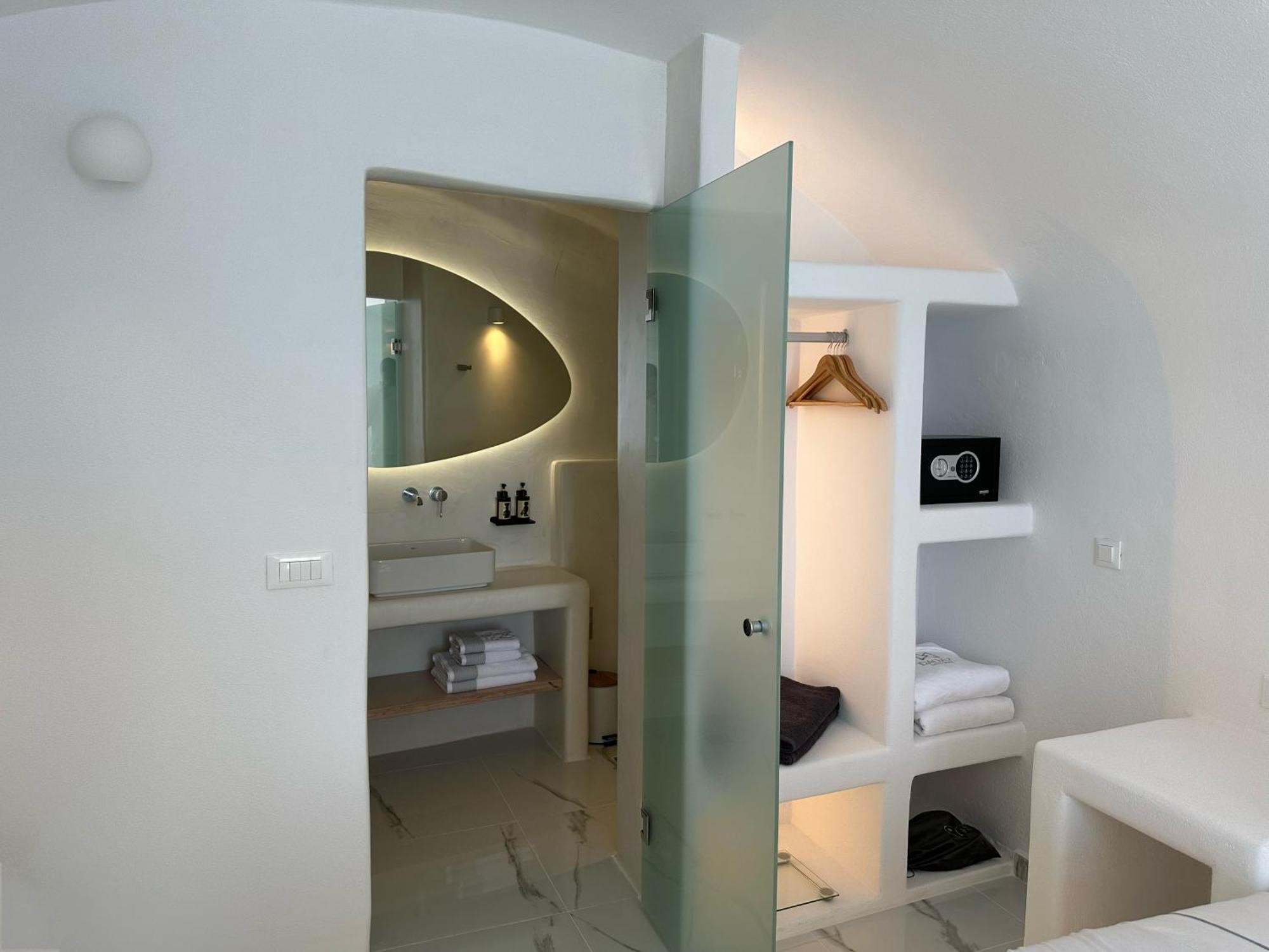 Dagaz Suites Тира Экстерьер фото